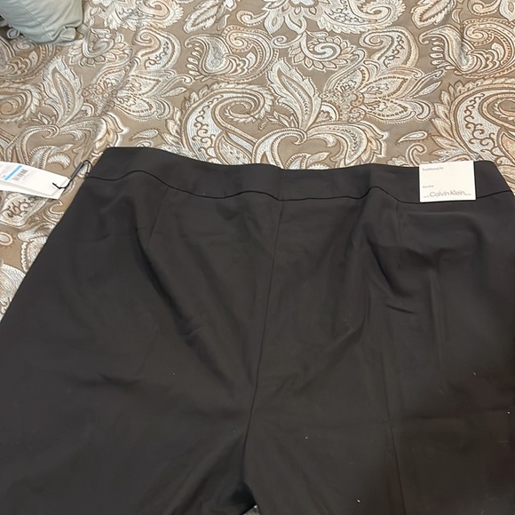 Calvin Klein Black Pant (Traditional Fit) - Picture 5 of 5